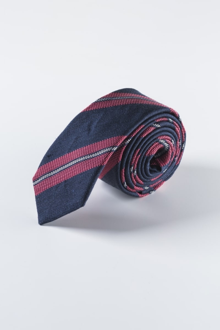 Muška kravata od svile i lana u plavo crvenoj kombinaciji