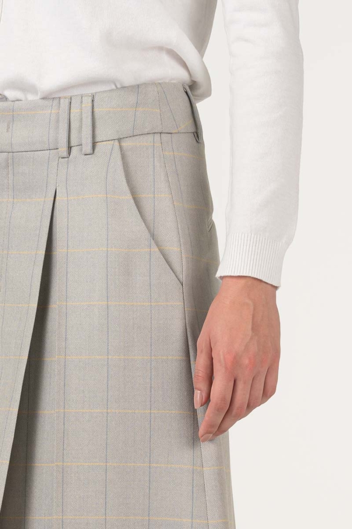 Varteks Suknja - hlače nježnog kariranog uzorka