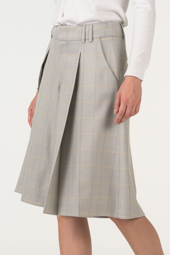 Varteks Suknja - hlače nježnog kariranog uzorka